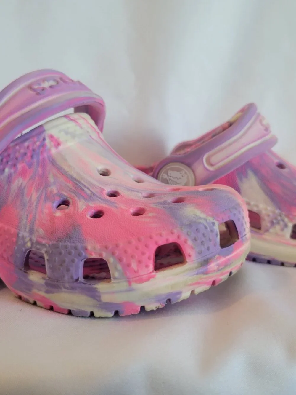 Crocs Classic Marbled Clog Kids Toddler Size C 6 Pink Purple White Swirl EUC